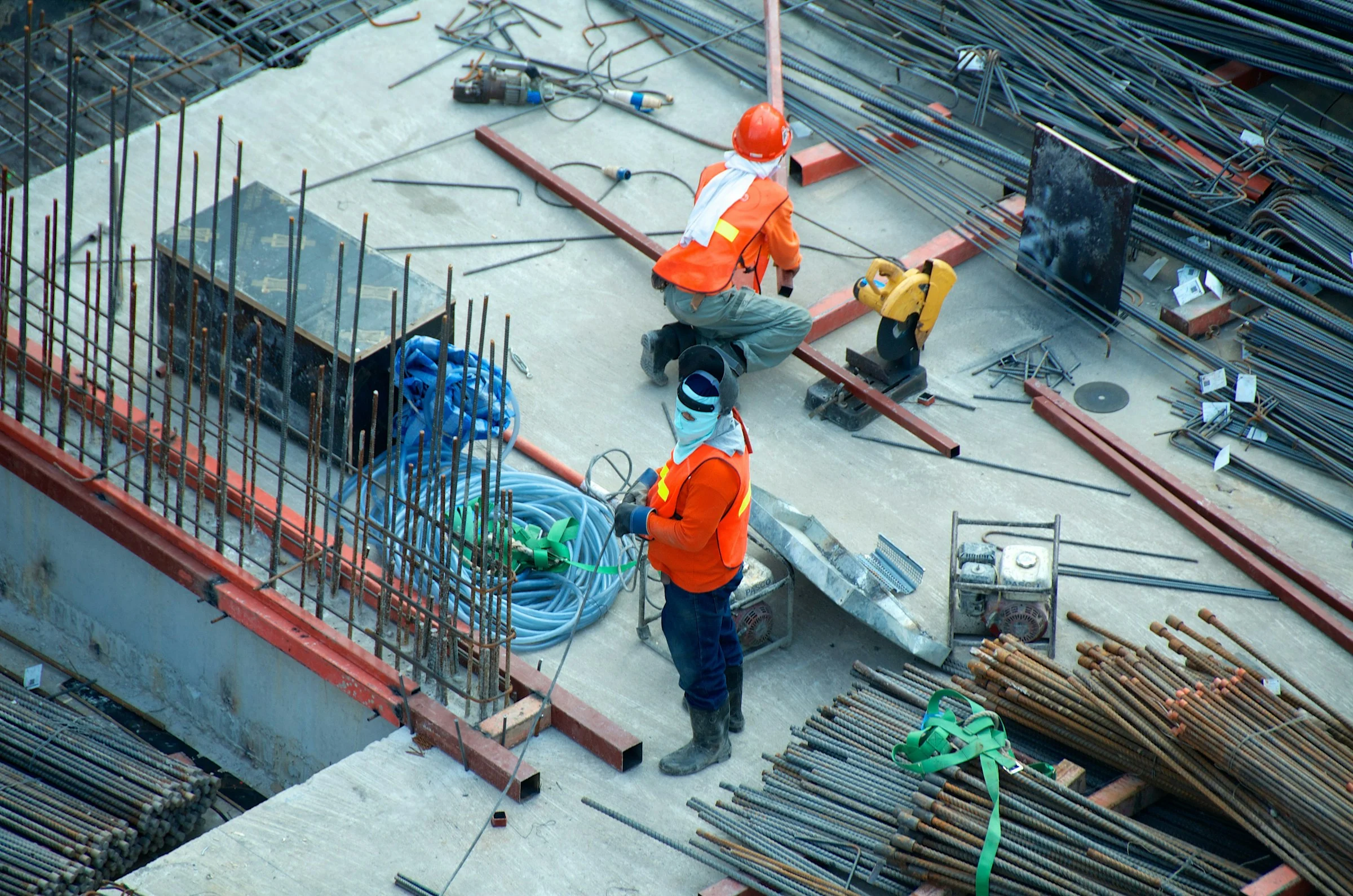 Reinforced concrete structural frame and commercial building construction
